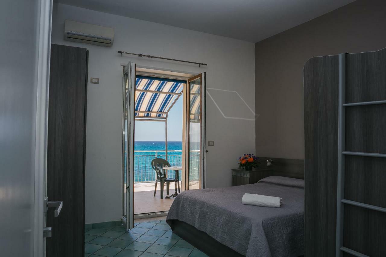Hotel La Perla Villammare Exterior photo